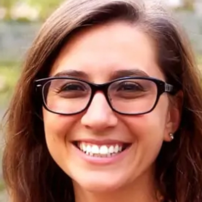 Experts Insights: How to Build an Engaging Social Media Community 4 Sarah Rose Levy