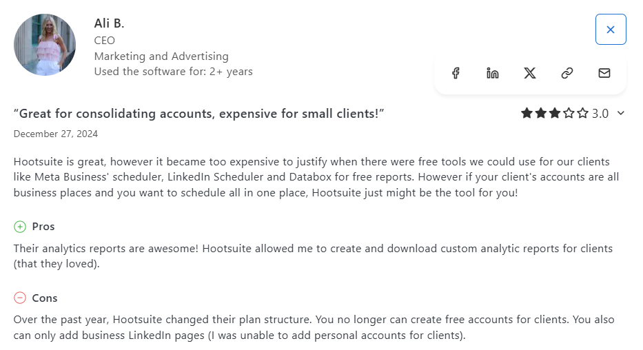 A User Reviewed Hootsuite With a 3-Star Rating