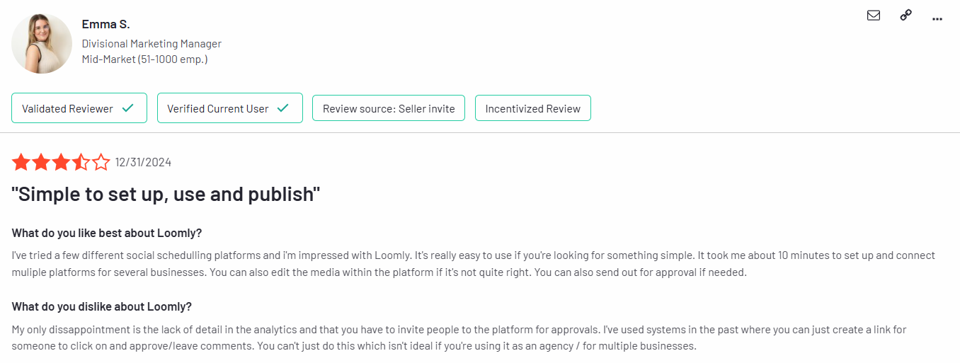 A Loomly User Reviewed With a Four-Star Rating